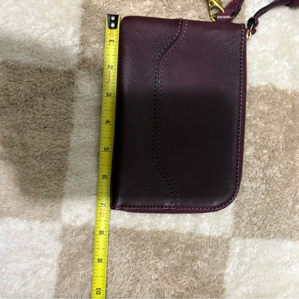 FRYE AND CO. Deep Burgundy Leather Wristlet - Picture 3 of 4